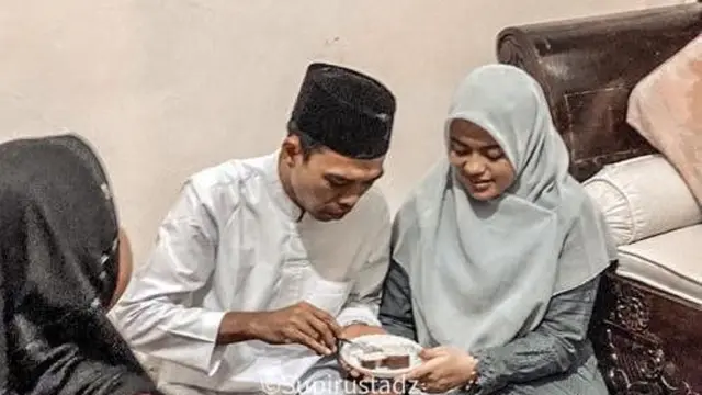 Dikaruniai Anak Pertama, Ini 6 Momen Manis Ustaz Abdul Somad dan Fatimah Az Zahra