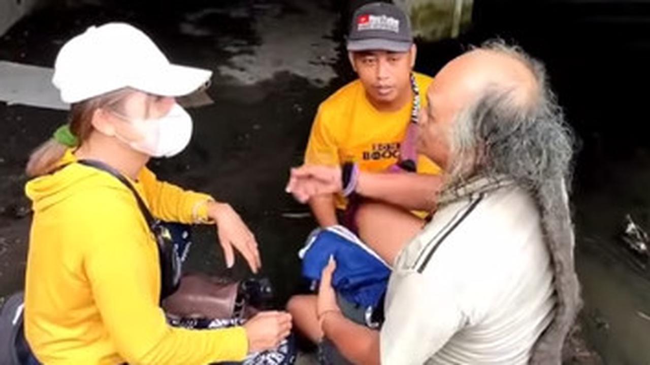 Hidup Sebatang Kara, ODGJ Ini Lulusan UGM Tinggal di Bantaran Kali