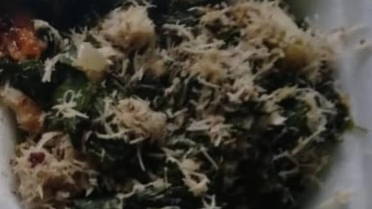 Perpaduan sayur lomak dan sambal yang sangat nikmat dan akan membuat ketagihan (Liputan6.com/Mentari)