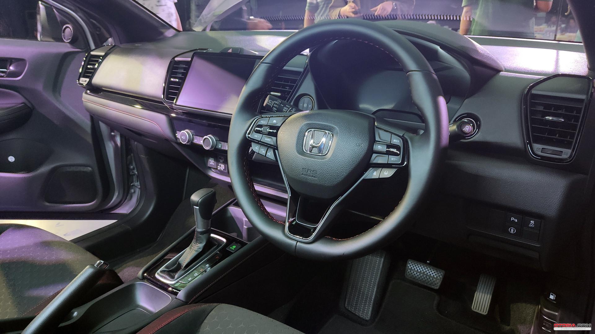 Interior Honda City hatchback RS Honda Sensing (Otosia.com/Arendra Pranayaditya)