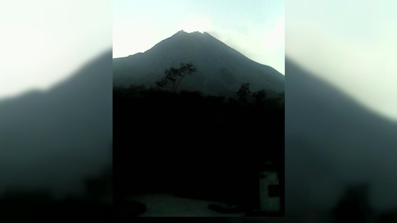 Kebakaran, Jalur Pendakian Merapi Ditutup Hingga 30 November