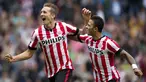 Invasi striker asing di liga-liga top Eropa kadang menimbulkan efek negatif bagi para juru gedor lokal dalam hal raihan gelar individu, seperti gelar pencetak gol terbanyak atau top skor. Seperti di Liga Belanda, dimana gelar top skor menjadi dominasi para striker asing yang merumput di Eredivisie. Namun, tetap saja ada segelintir striker lokal yang sekedar mengganggu dominasi mereka, seperti 5 striker Belanda berikut yang pernah merebut gelar top skor di Liga Belanda. (AFP/ANP/Olaf Kraak)