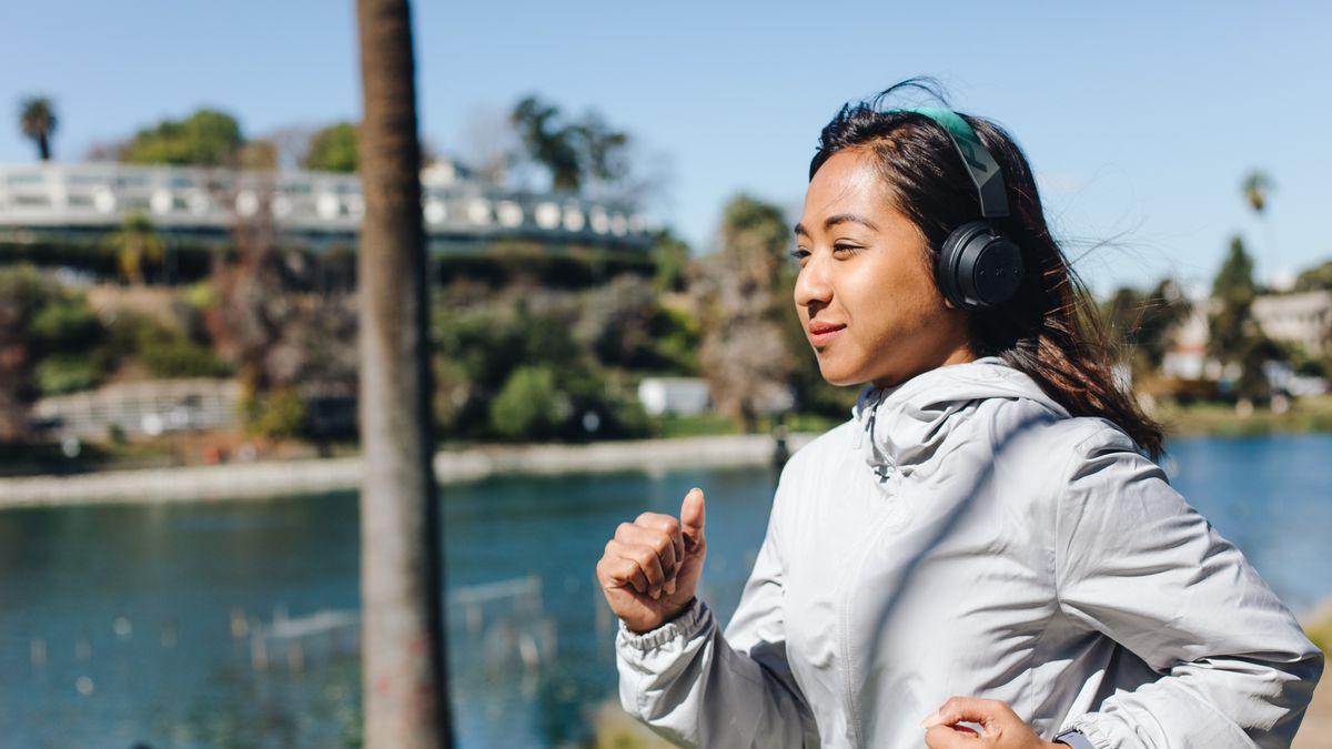 Rekomendasi Earbuds dan Headset untuk Pegiat Olahraga hingga Komuter