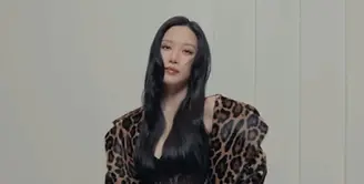 Moon Ga Young jadi salah satu undangan Dolce &amp; Gabanna yang cukup mencuri perhatian [@dolcegabbana]