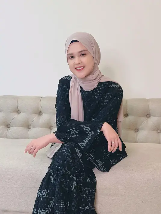 Untuk mengetahui penyakit yang bersarang dalam tubuhnya, Cut Meyriska juga sempat ditangani oleh 7 dokter spesialis. [Instagram/rogerojey]