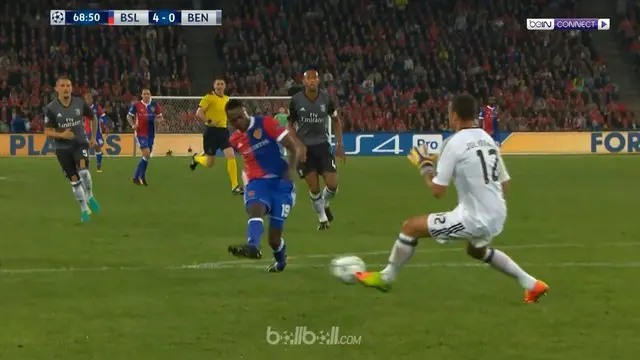 Berita video highlights Liga Champions 2017-2018 antara Basel melawan Benfica dengan skor 5-0. This video presented by BallBall.