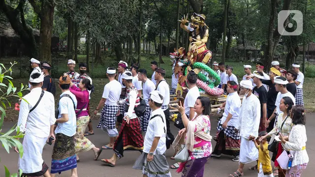 Parade Budaya Sambut Hari Raya Nyepi di Pura Widya Dharma Cibubur