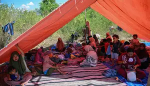 Cerita Warga NTT Bertahan Hidup di Tengah Gempa Susulan