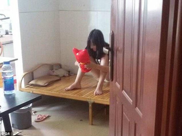 Xiaoqing, gadis 13 tahun yang terlibat prostitusi | Photo: Copyright dailymail.co.uk