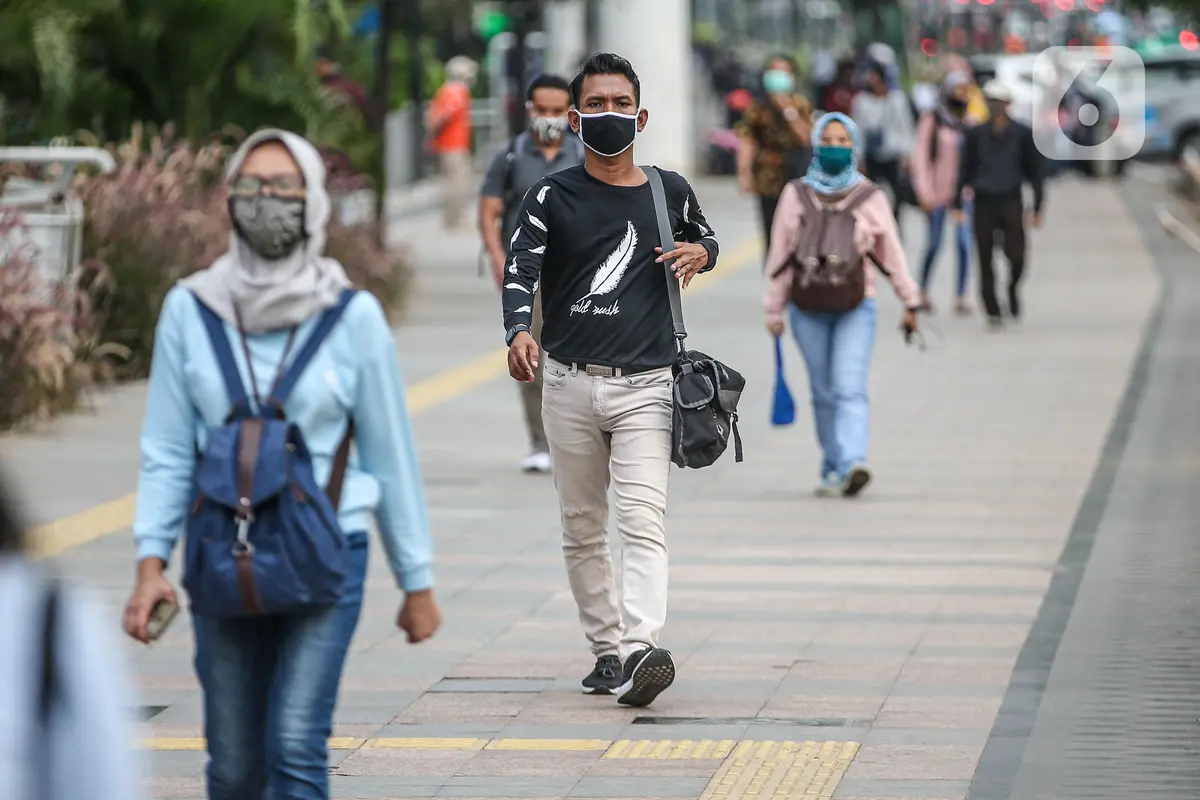 FOTO: Pemprov DKI Bagi Sif Kerja di Masa PSBB Transisi