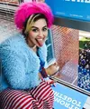 Aksi kampanye dengan cara heboh kembali datang dari penyanyi berusia 24 tahun, Miley Cyrus. Seperti yang dilakukan beberapa teman sesama artisnya beberapa waktu lalu, kini Miley hadir untuk mendukung Hillary Clinton. (Instagram/mileycyrus)