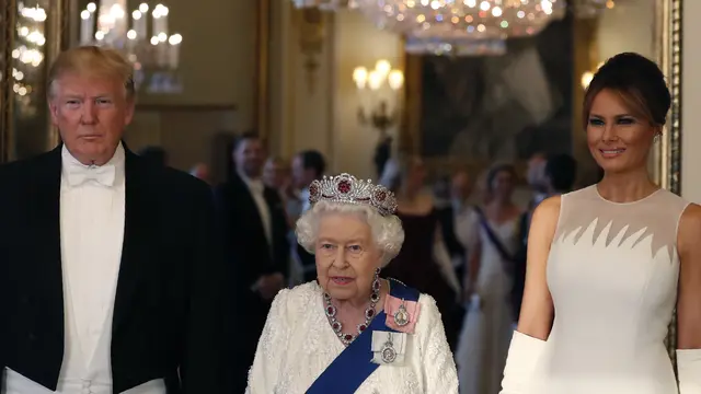 Ratu Elizabeth dalam kunjungan Donald Trump ke Inggris (AP Photo/Alastair Grant, Pool)