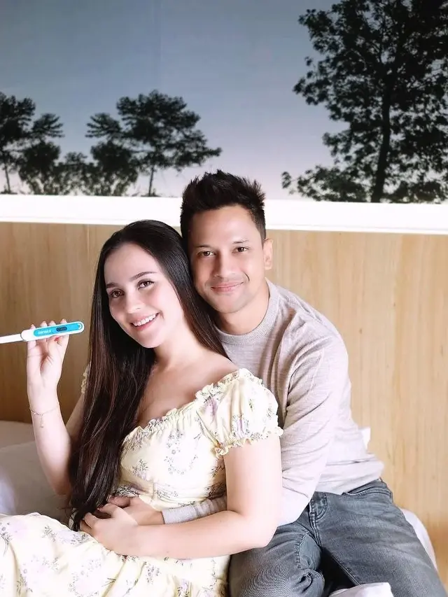 6 Potret Baby Bump Lidi Brugman Istri Lucky Perdana, Makin Menawan