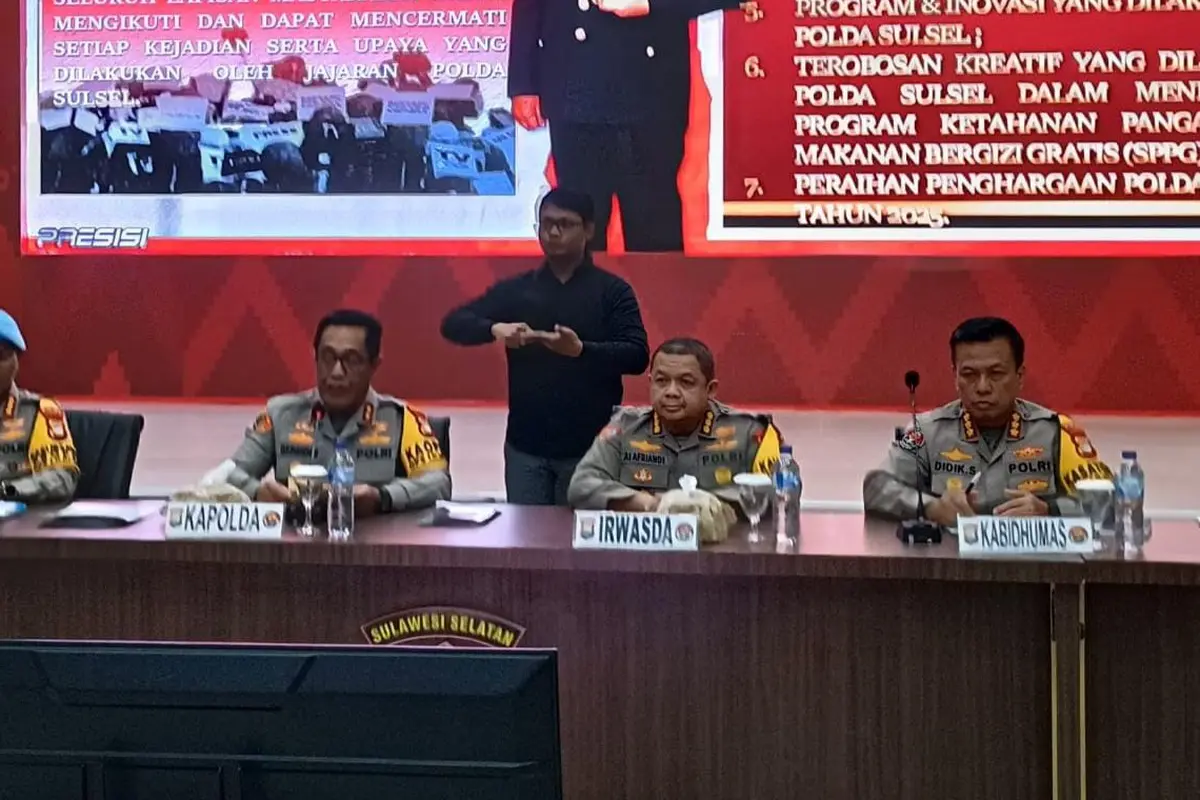 Jajaran Polda Sulawesi Selatan saat Rilis Akhir Tahun 2025 di Mapolda Sulsel.