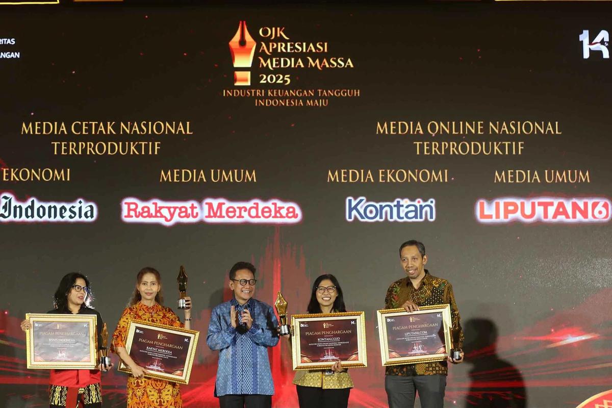 FOTO: Liputan6.com Sabet Penghargaan Media Online Terproduktif dari OJK