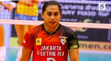 Aprilia Manganang sekilas memang postur tubuh dan wajah terlihat seperti pria macho. Permasalah gender yang dialami Aprilia juga pernah diperbincangkan saat voli putri Indonesia bertanding di Sea Games 2015.