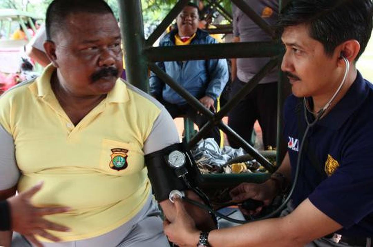 Puluhan Polisi gendut ikuti senam kurus di TMII