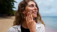 5 Rekomendasi Sunscreen untuk Kulit Kering, Bantu Kulit Lebih Lembap
