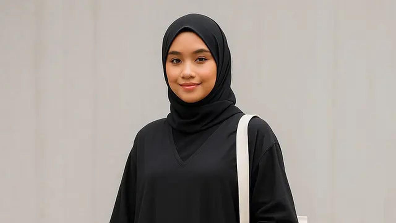 6 Inspirasi Gamis V Neck yang Cocok untuk Berbagai Usia, Berikan Nuansa Modern pada Busana Muslim