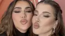 <p>Tasya Farasya membagikan momen akrab dengan Huda Kattan, pendiri Huda Beauty, di Dubai. Sama-sama cantik dan berwajah Arab, keduanya disebut kembar. [Foto: Instagram/ Tasya Farasya]</p>