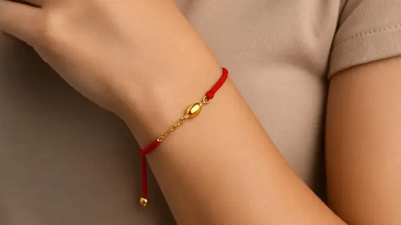 10 Model Gelang Emas Gram Kecil Tapi Cantik yang Lagi Tren di 2025, Cocok untuk Gaya Sehari-hari