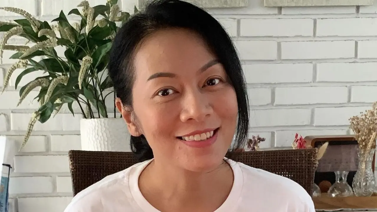 Dewi Lestari.