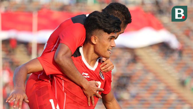 <p>Selebrasi striker Timnas Indonesia U-22, Ramadhan Sananta setelah mencetak gol ketiga Timnas Indonesia U-22 ke gawang Myanmar pada laga kedua Grup A SEA Games 2023 di Olympic Stadium, Phnom Penh, Kamboja, Kamis (4/5/2023). (Bola.com/Abdul Aziz)</p>