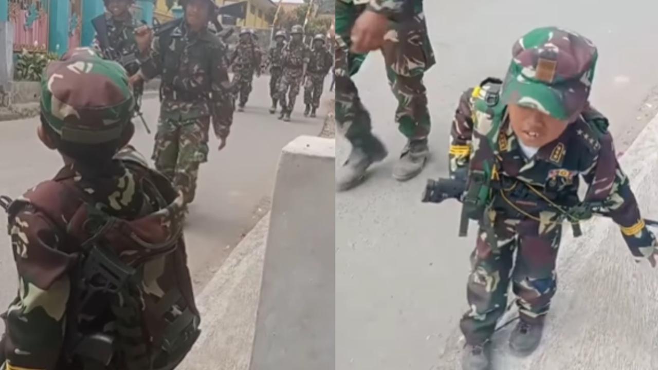 Lagi Capek-capeknya Jalan Berkilo-kilo Pasukan TNI Dimandori Tentara Cilik Bintang 3 di Pinggir Jalan, Aksinya Jadi Sorotan