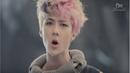 Sehun dengan gaya rambut pelangi telah menjadi rambut iconic yang disematkan pada dirinya. Pasalnya, Sehun terlihat imut sekaligus tampan dengan rambut pelangi pada saat EXO mempromosikan album pertama mereka. (Liputan6.com/ Youtube/SMTown)