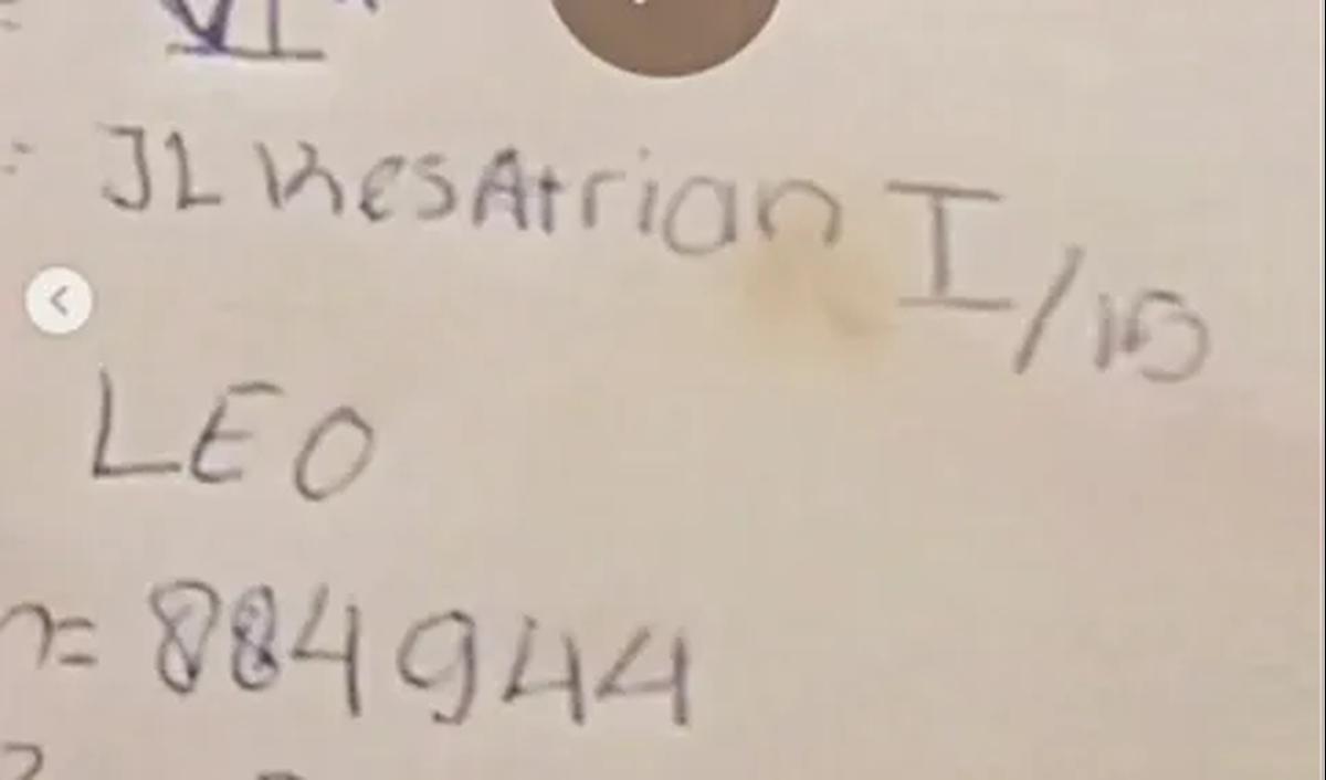 Di dalam catatan lama tersebut, terlampir biodata diri yang ditulis mulai dari nama hingga hobi.&nbsp;<br>