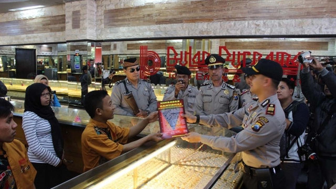 Antisipasi rampok saat Ramadan, toko emas di Malang dijaga polisi