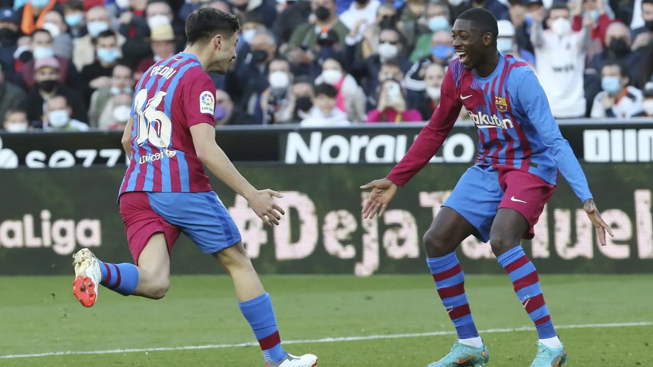 Foto: Aubameyang Cetak Hattrick, Barcelona Sikat Valencia di Liga Spanyol
