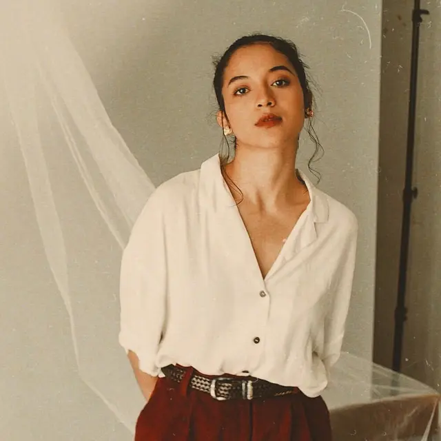 10 Gaya Fashion Putri Marino yang Effortless Namun Memikat