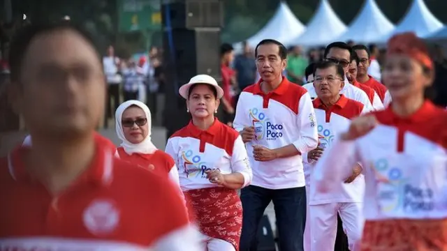Jokowi senam Poco-poco (Hak Cipta: credit: instagram.com/sekretariat.kabinet/gen)