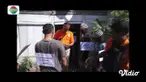 Para pelaku diduga telah merencanakan pembunuhan lantaran korban dicuriga telah mencuri ponsel salah seorang tersangka.