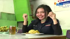 Daging sapi dengan bumbu rempah pedas membuat makanan asal Minangkabau ini dinobatkan sebagai makanan terlezat.