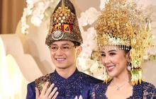 6 Foto Dekorasi Pernikahan Teuku Rassya dan Cleantha Islan yang Serba Putih dan Elegan
