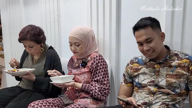 Faris Bertemu Keluarga Nathalie Holscher