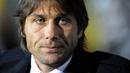 Nama Antonio Conte baru melejit ketika menangani klub Serie B Liga Italia pada 2007 silam. Ia mampu membawa Bari menjuarai Serie B dan promosi ke Serie A semusim berselang. Selain Bari, Conte juga pernah membawa Siena naik ke Serie A. (AFP/Damien Meyer)