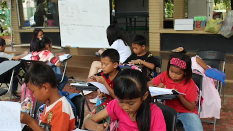 Educare, Kesempatan Belajar Bagi Anak-anak Kurang Beruntung