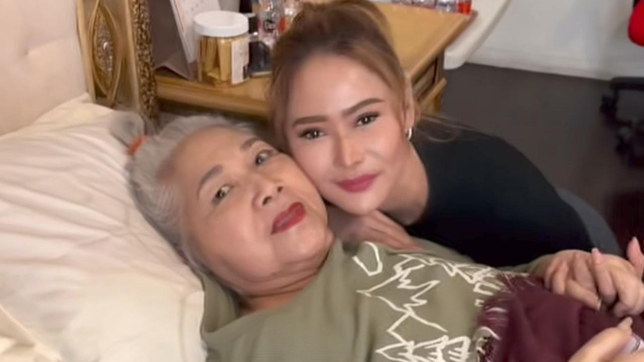 Potret Inul Daratista Kenang Terakhir Jenguk Titiek Puspa di Rumah, Penampilan Apa Adanya Sang Legenda Disorot