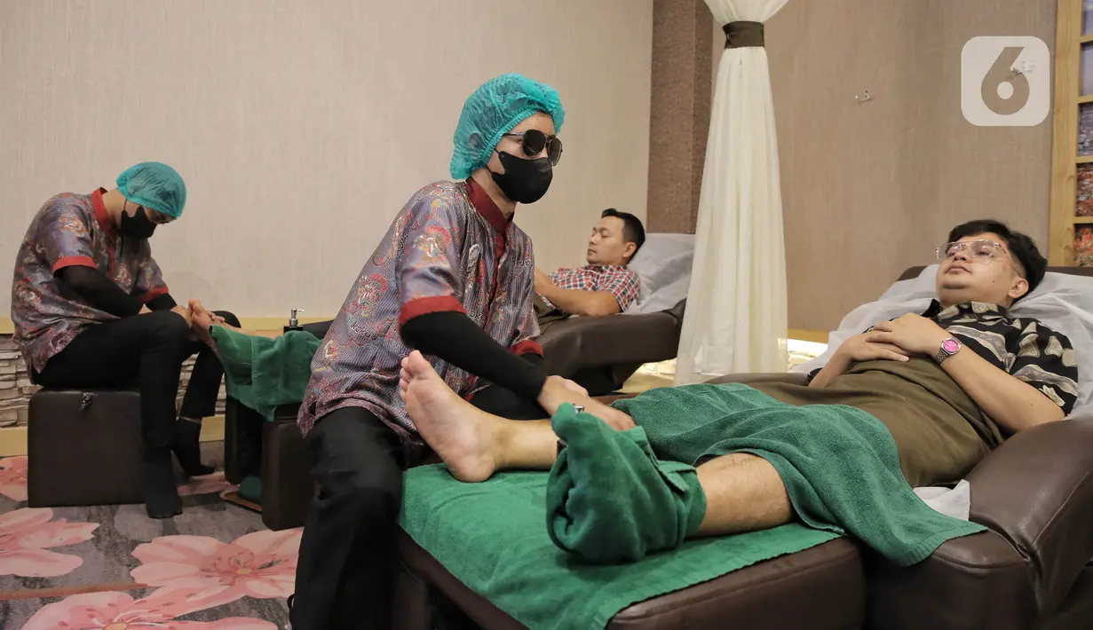 Menariknya, Kokuo Signature at Bumi Pakubuwono juga mempekerjakan tenaga terapis profesional dari kalangan disabilitas netra. (Liputan6.com/Angga Yuniar)