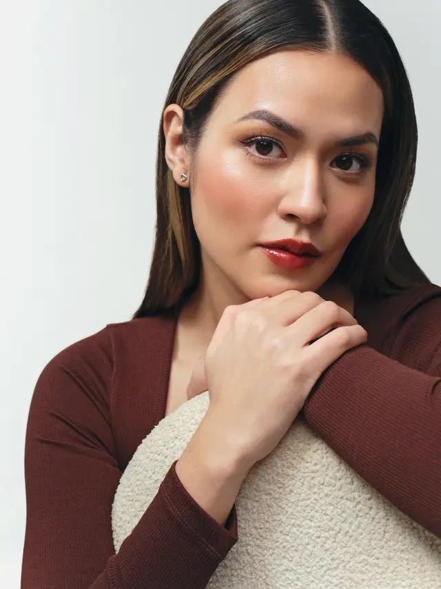 Raine Beauty Hadirkan Lip Hug Cashmere Kiss: Creamy Color Balm dengan Pigmentasi Tinggi dan Hidrasi Selembut Cashmere