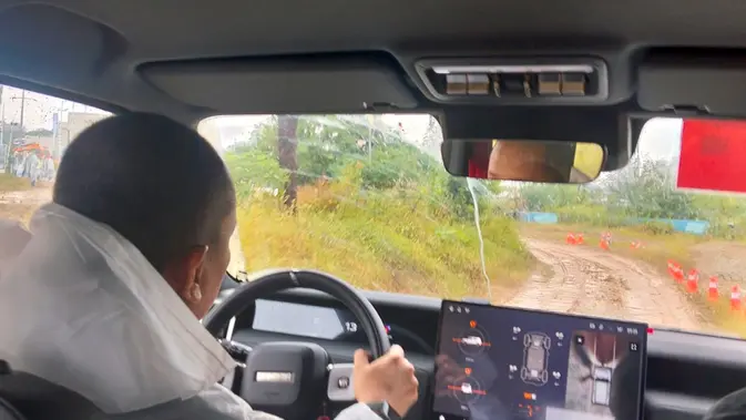 <p>Chery iCar V23 saat sesi offroad di Wuhu, Anhui, Cina (Liputan6.com/Jonathan Pandapotan Purba)</p>