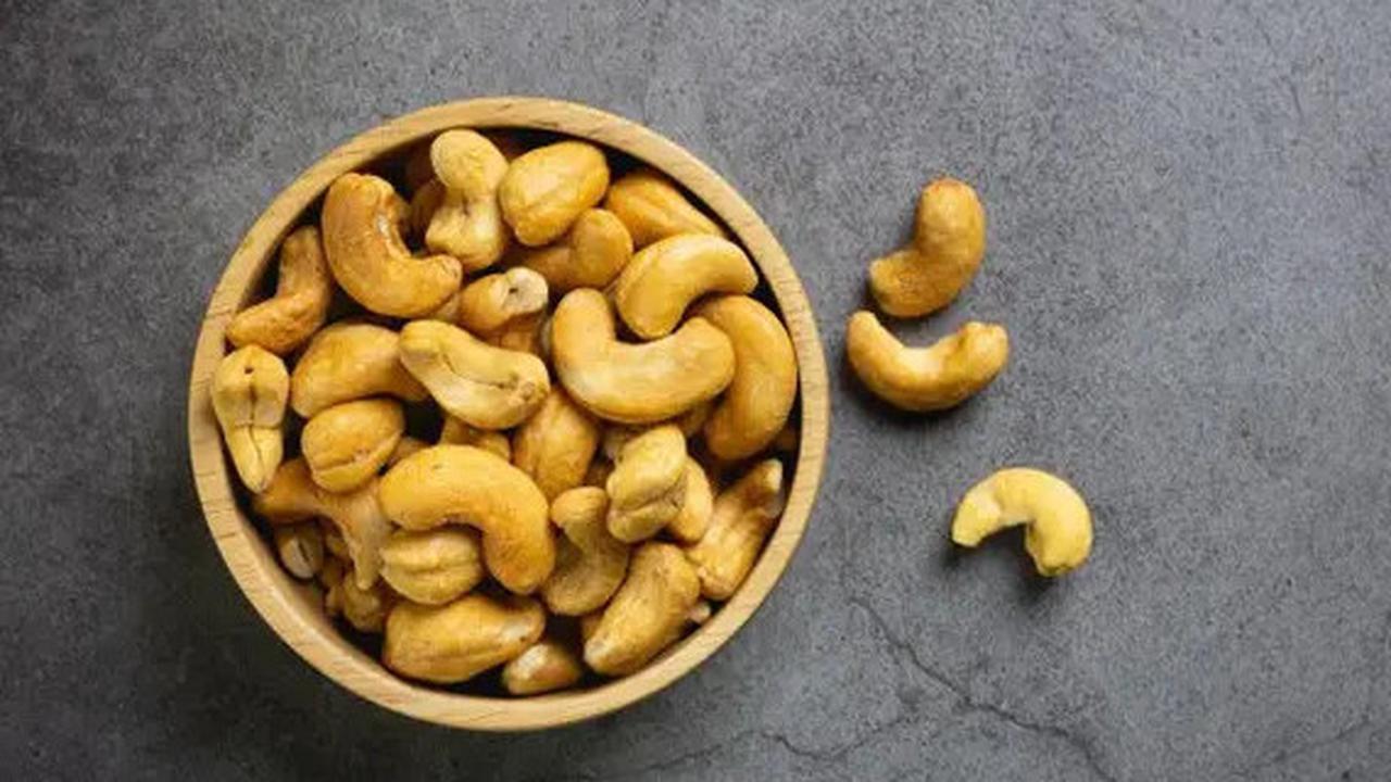 Kacang Mete dan Asam Urat, Aman atau Berbahaya?
