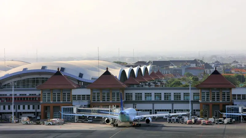 Bandara I Gusti Ngurah Rai, Bali dioperasikan PT Angkasa Pura I atau AP I