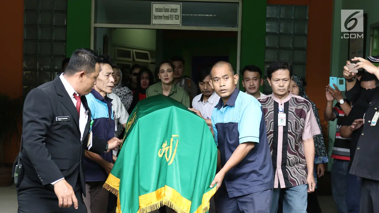 Julia Perez Meninggal Dunia