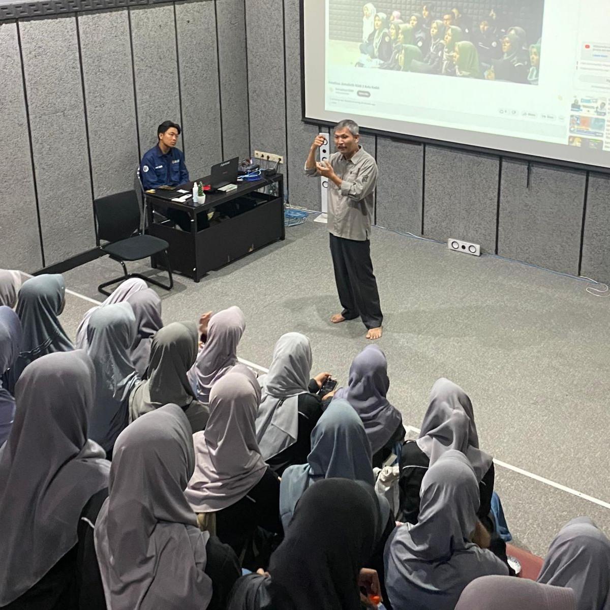 Kunjungan MAN 2 Kediri ke UMM
