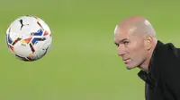 Pelatih Real Madrid, Zinedine Zidane. (AP Photo/Bernat Armangue)