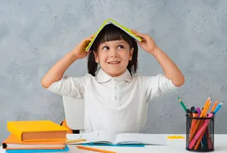 Beberapa tips sederhana untuk membuat anak fokus saat belajar. (foto: jcomp/freepik)